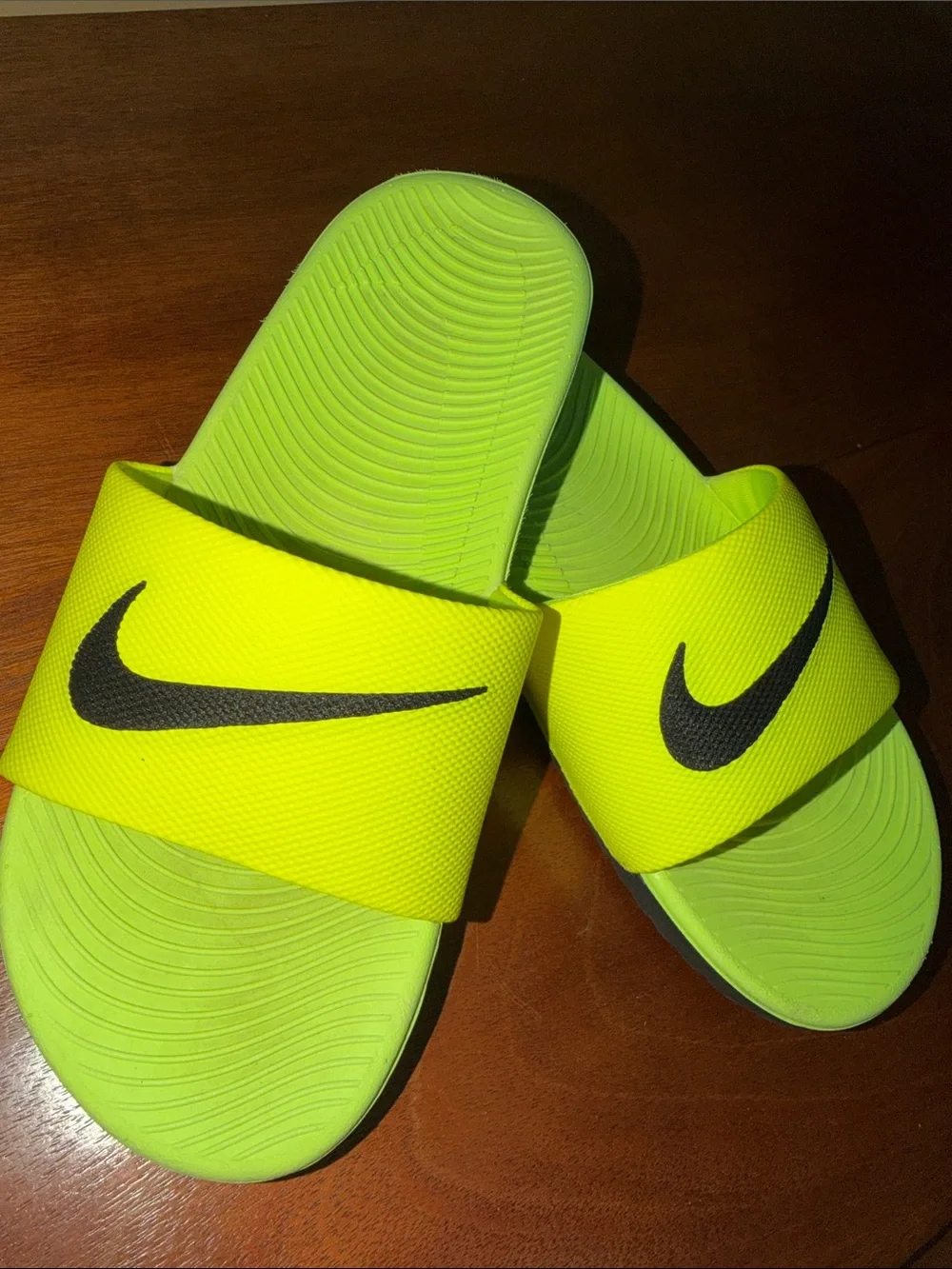 Nike Big Kids Slides Kawa Volt Black 5 Neon Green Yellow boys girl shoes sandals - Picture 4 of 8